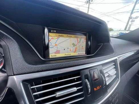 Used 2011 Mercedes-Benz E 350 4MATIC Sedan image 11