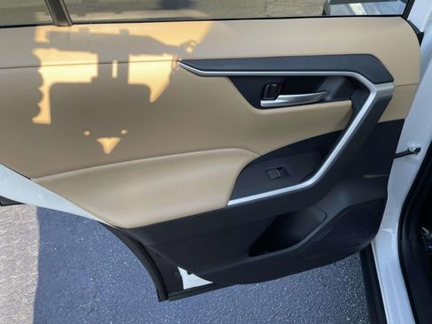 New 2025 Toyota RAV4 XLE image 18