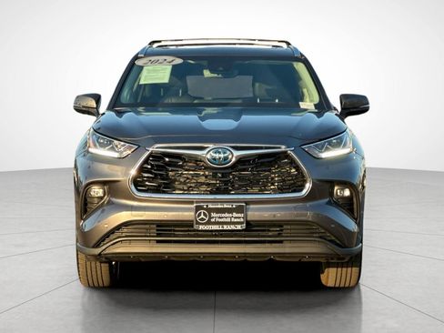 Used 2024 Toyota Highlander Limited image 6