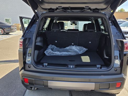 New 2026 Jeep Cherokee Limited AWD/4WD image 17