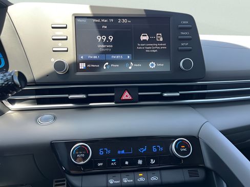Used 2025 Hyundai Elantra Sport FWD image 20