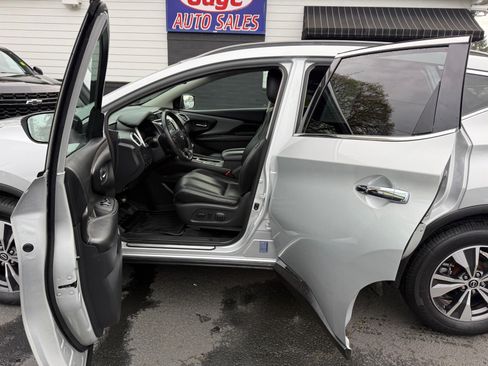 Used 2023 Nissan Murano SV AWD/4WD image 19