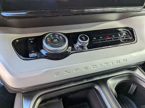 New 2026 Ford Expedition Active image 21