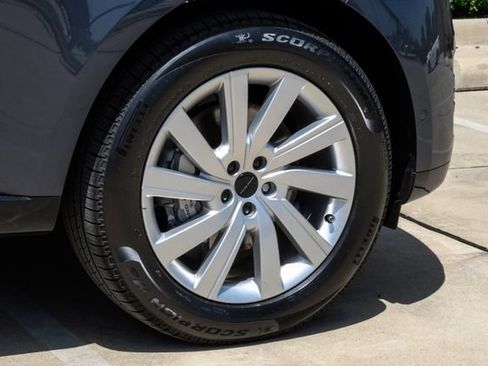 New 2026 Land Rover Range Rover Long Wheelbase SE AWD/4WD image 68