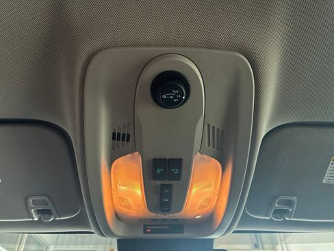 Used 2016 Chevrolet Equinox LTZ w/ Enhanced Convenience Package FWD image 25