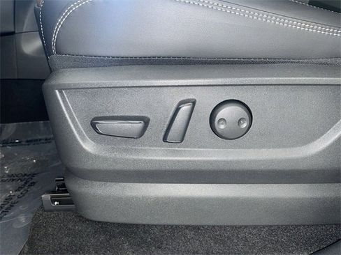 New 2026 Nissan Armada SL w/ Captain's Chari Seat Package image 27