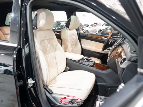 Used 2017 Mercedes-Benz GLS 550 4MATIC image 17