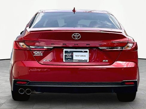 Used 2026 Toyota Camry SE w/ Convenience Package FWD image 5