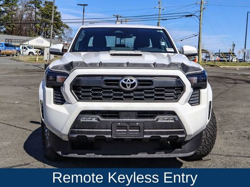 Used 2024 Toyota Tacoma TRD Sport RWD image 2
