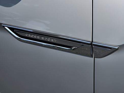 Certified 2022 Volkswagen Atlas Cross Sport SE FWD image 29