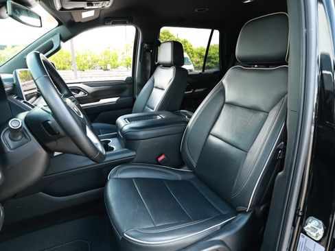 Used 2024 GMC Yukon SLT RWD image 25
