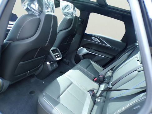 New 2025 Cadillac Lyriq Sport image 7