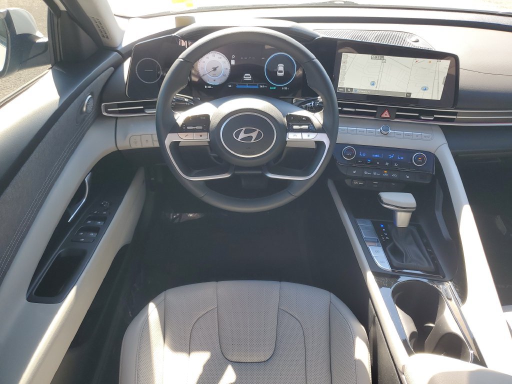 Used 2026 Hyundai Elantra Limited FWD image 27