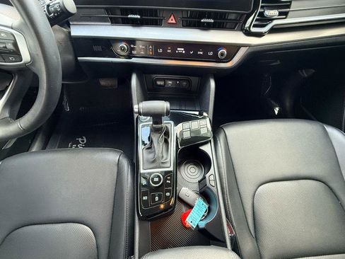 Used 2025 Kia Sportage EX FWD image 36
