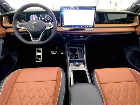 New 2026 Volkswagen Tiguan SEL R-Line image 6