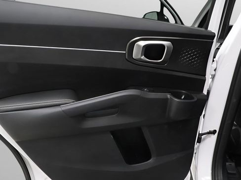 Used 2022 Kia Sorento S w/ Panoramic Sunroof Package FWD image 26
