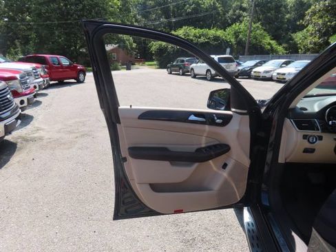 Used 2017 Mercedes-Benz GLE 350 4MATIC image 16