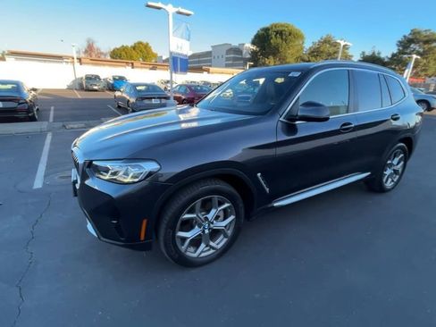 Used 2023 BMW X3 xDrive30i w/ Premium Package image 4