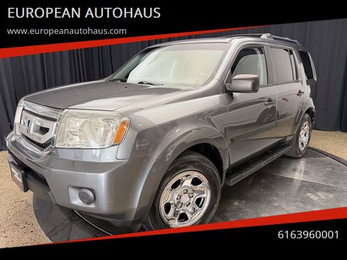 Used 2010 Honda Pilot LX image 1