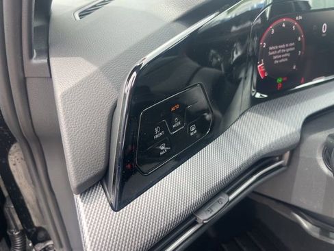 New 2025 Volkswagen GTI SE FWD image 9