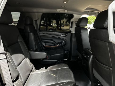 Used 2018 Chevrolet Tahoe Premier RWD image 32
