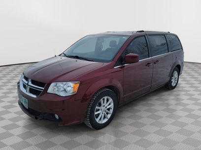 Used 2018 Dodge Grand Caravan SXT w/ Rear Park Assist Package