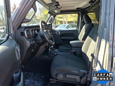 Used 2019 Jeep Wrangler Unlimited Sport S image 13