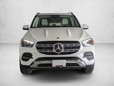 Certified 2025 Mercedes-Benz GLE 350 4MATIC image 4