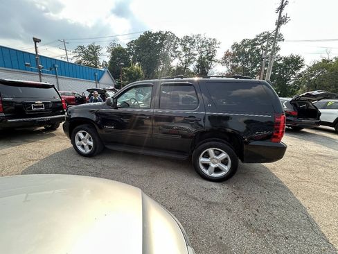Used 2013 Chevrolet Tahoe LT w/ Luxury Package AWD/4WD image 4