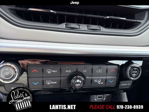 New 2025 Jeep Compass Limited w/ Sun & Sound Group image 33