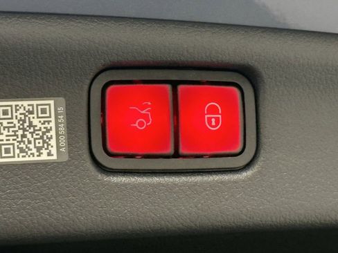 New 2026 Mercedes-Benz C 300 Sedan image 21