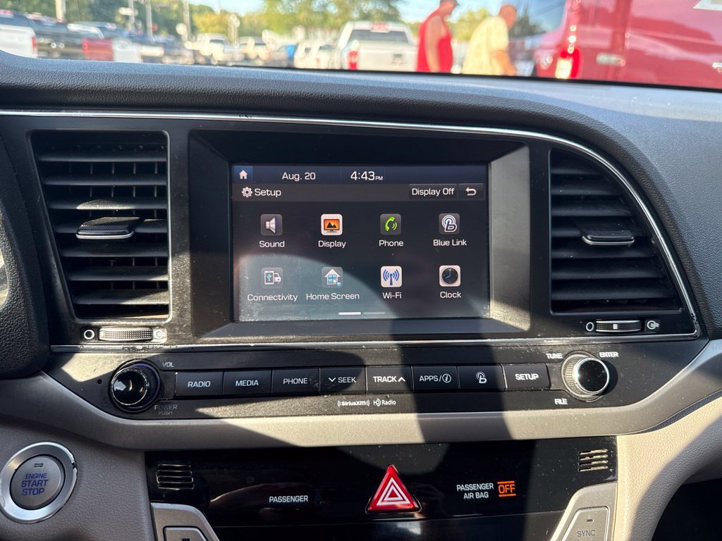 Used 2017 Hyundai Elantra Limited FWD image 33