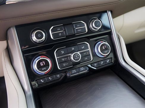 Used 2021 GMC Yukon Denali image 20