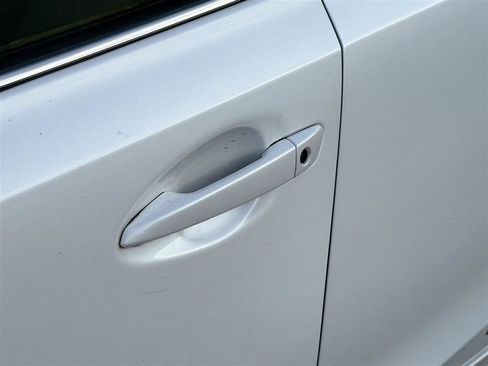 Used 2016 Lexus CT 200h image 14