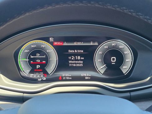 Used 2024 Audi Q5 e Prestige w/ Prestige Package image 11