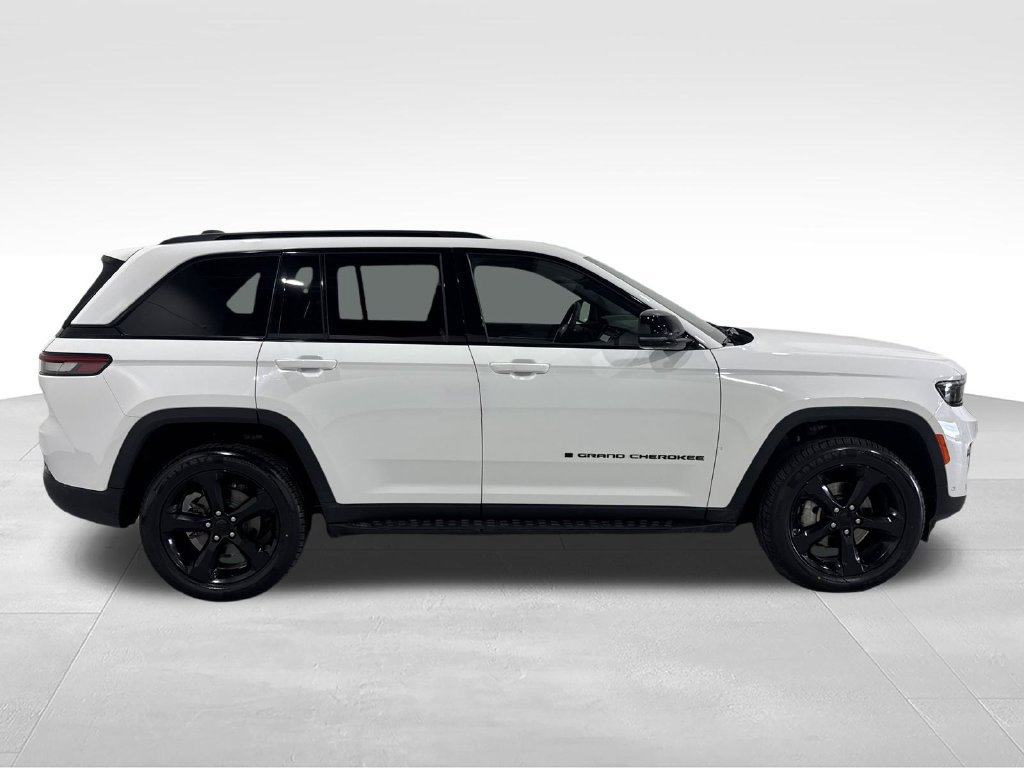 Used 2024 Jeep Grand Cherokee Limited w/ Luxury Tech Group II AWD/4WD image 21