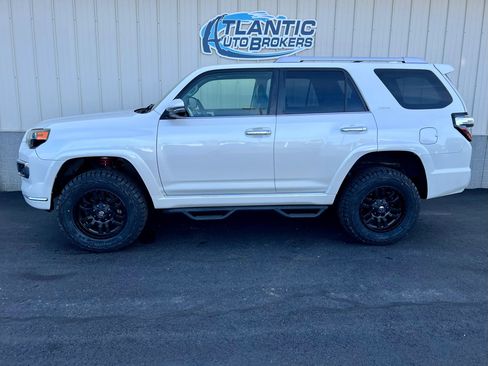 Used 2016 Toyota 4Runner Limited image 2