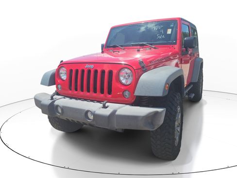 Used 2015 Jeep Wrangler Rubicon w/ Power Convenience Group AWD/4WD image 3