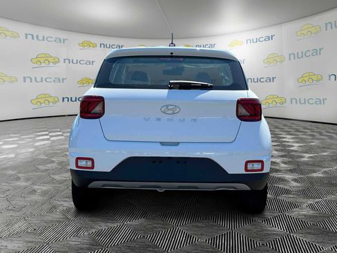 New 2025 Hyundai Venue SE image 7