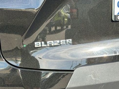 Used 2021 Chevrolet Blazer LT image 12