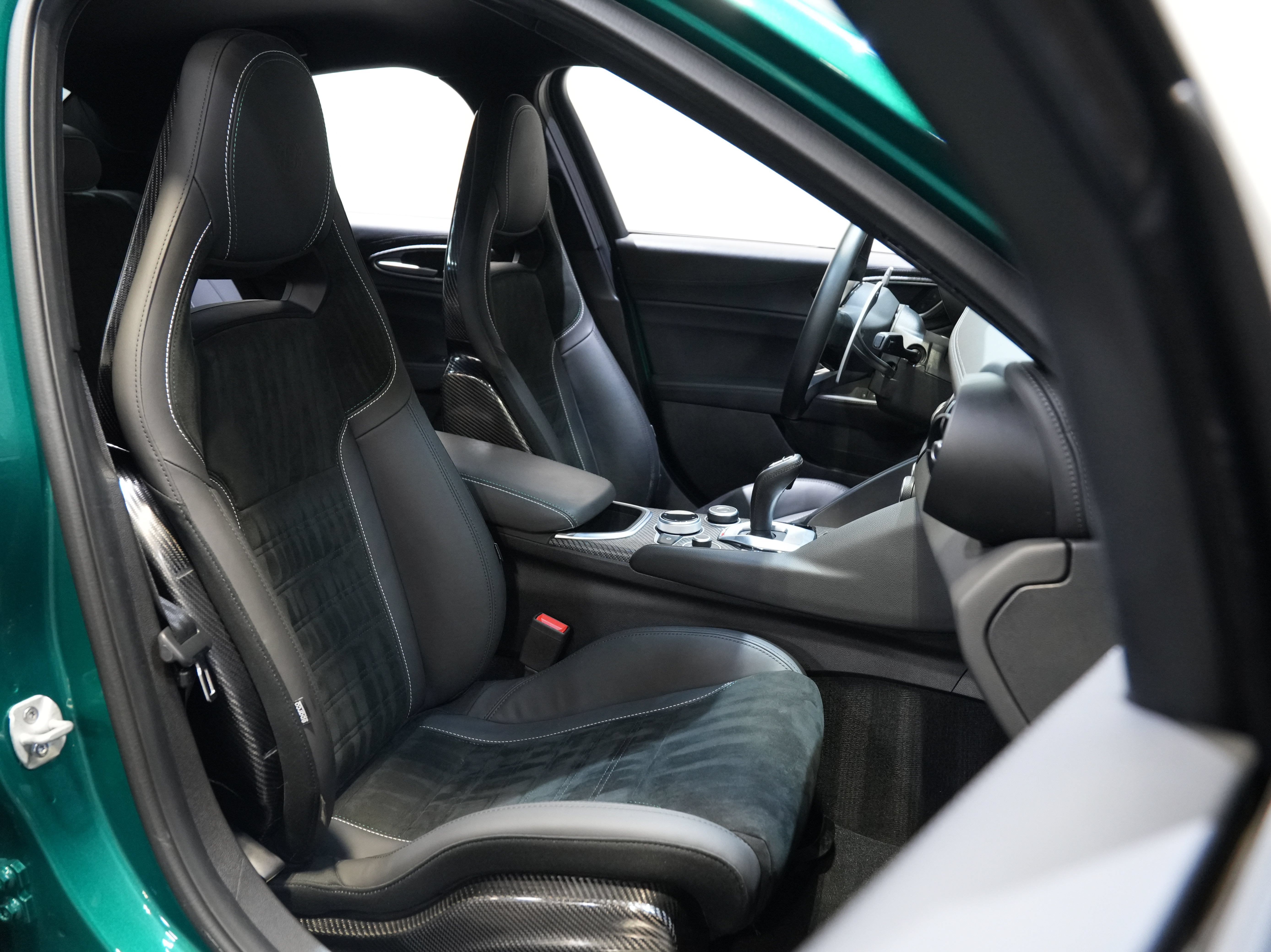 Used 2024 Alfa Romeo Giulia Quadrifoglio RWD image 33