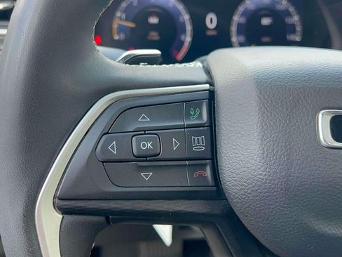 Used 2023 Jeep Grand Cherokee L Laredo AWD/4WD image 19