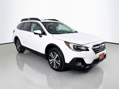 Used 2018 Subaru Outback 2.5i Limited AWD/4WD image 1