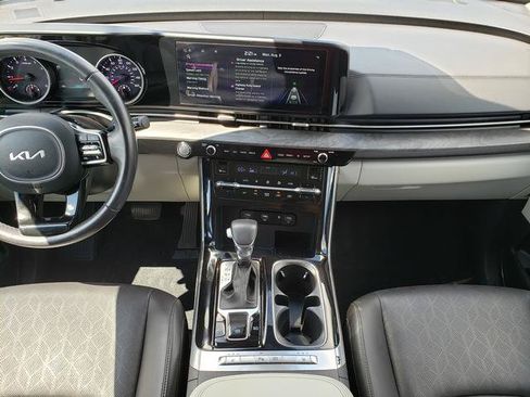 Certified 2024 Kia Carnival EX FWD image 17