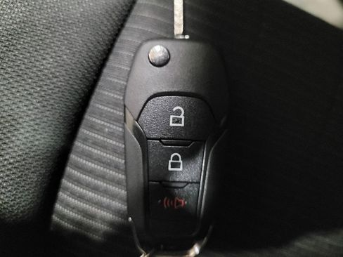 Used 2017 Ford F150 XL w/ Equipment Group 101A Mid image 32