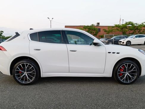 Used 2025 Maserati Grecale GT AWD/4WD image 8