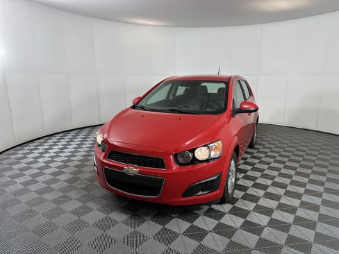 Used 2016 Chevrolet Sonic LT w/ Driver Confidence Package image 2
