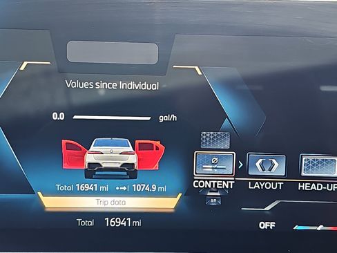 Used 2023 BMW 740i image 19