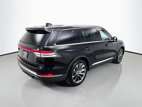 Used 2025 Lincoln Aviator Reserve AWD/4WD image 7