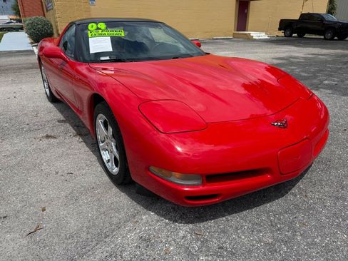 Used 2004 Chevrolet Corvette Coupe w/ Roof Package RWD image 1